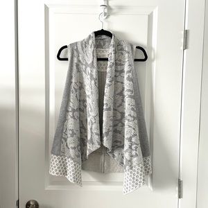 ANTHRO / SATURDAY SUNDAY / SLEEVELESS CARDIGAN